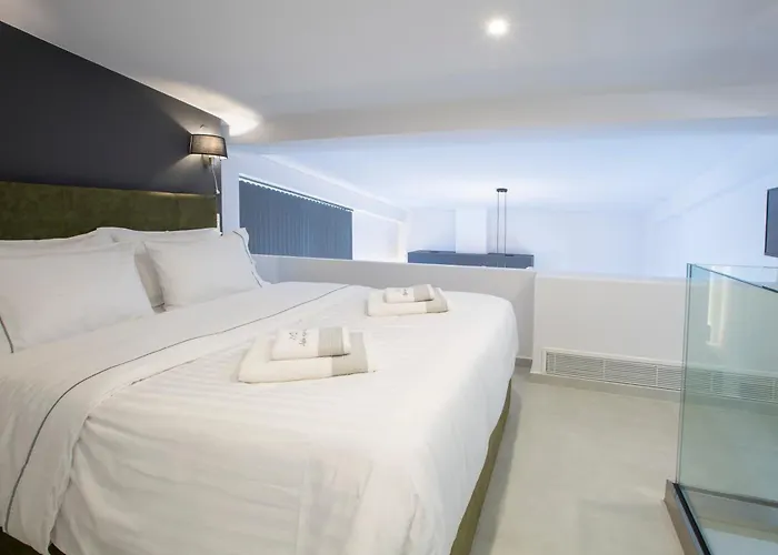 Willa Mylos Ridge - Orion